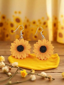 Dangle Earrings x 3‼️‼️