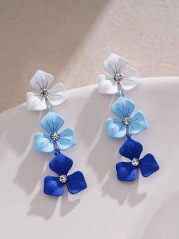 Dangle Earrings x 3‼️‼️