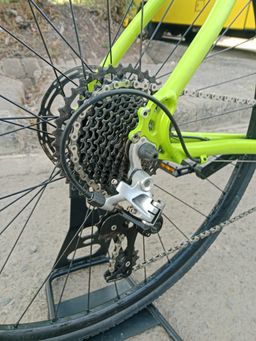 Planet X London Road Rival 1×11 – Size 53 cm (Fluoro Green)