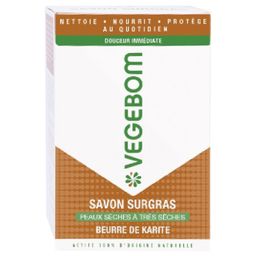 Savon Surgras VEGEBOM nettoie en douceur, nourrit et protège les peaux sèches à très sèches.