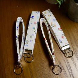 Wristlet Keychain {Summer Bloom}