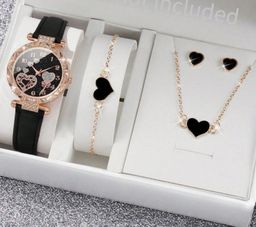 Montres connectées avec bracelets mode