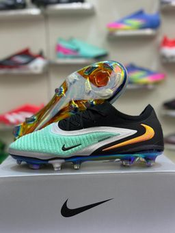 Crampons Nike Phanton 6