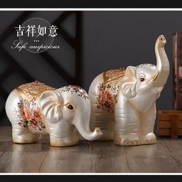 Pajangan Patung Gajah Family Dekorasi Keberuntungan FengShui Dekorasi Kreatif Lemari Kaca Rak Cabinet Samping TV Meja Kantor 1 Set 4 Pcs