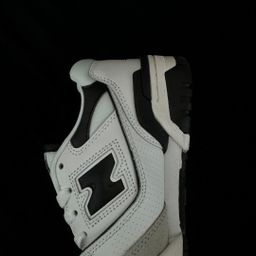 NEW BALANCE 550