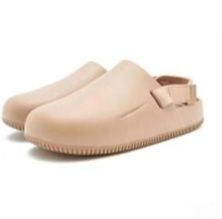 Thick soled slippers (No box)