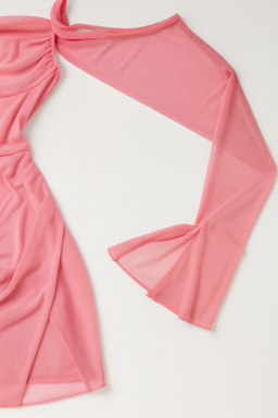 Vestido rosado con mangas acampanadas y tiras al cuello - Size M