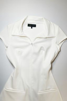 Vestido polo blanco con cierre frontal - Size  M