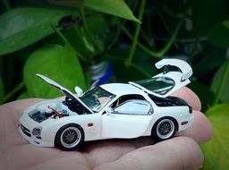 PGM MODEL 1/64 MAZDA RX7 - WHITE