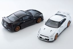 TLVN MODEL 1/64 NISSAN GT-R PREMIUM EDITION T-SPEC 2024 