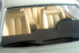 TLVN MODEL 1/64  FERRARI 412 WHITE