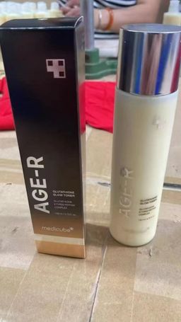 medicude谷胱甘肽光彩胜肽精华水140ml（黑）