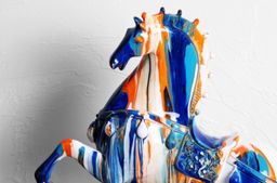 Patung Kuda Troya Premium Ornament Grafitti Pajangan Dekorasi Mewah