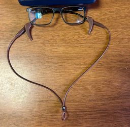 1 Silicone Cord + 1 Pair Silicone Tips