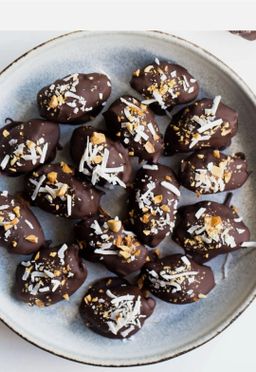 CHOCOLATE ALMOND DATES 