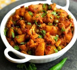 ALU GOBHI QUARTER TRAY IS 3LBS - GOOD FOR 4-5