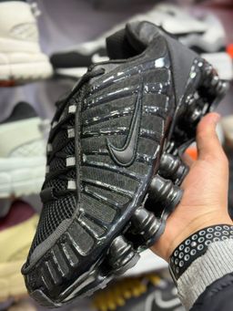 NIKE SHOX TL
