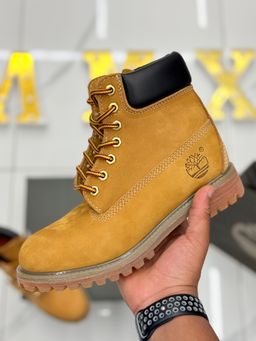 TIMBERLAND BOOTS 