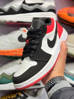 NIKE AIR JORDAN