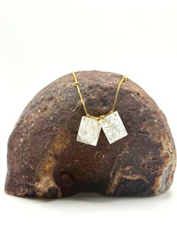 Necklace Escapulario Madreperla