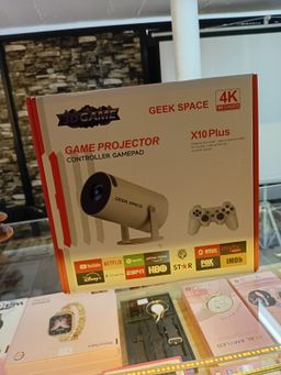 Geek Space Game projector X10Plus