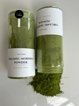 Organic moringa powder