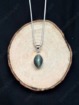 Cat’s   Eye   (Lehsunia)   Pendant