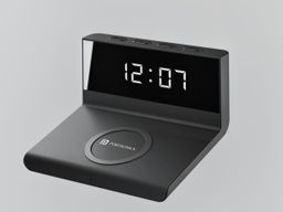 Portronics Freedom 4A Desktop Wireless Mobile Charger with QC Adapter for Fast Charging (Black).