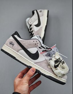 Stüssy x Nike SB Dunk Low “White Grey” – Collab Street Icon