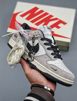 Stüssy x Nike SB Dunk Low “White Grey” – Collab Street Icon