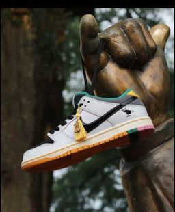 Nike SB Dunk Low Pro x CSEF “White & Black” – Collab Excellence