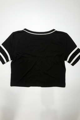 Crop top negro estilo beisbolero con botones frontales - Size S