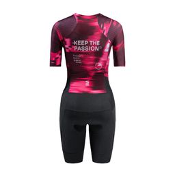 Trisuit Manga Corta Cierre Completo Pro Mujer (AEROTRI BERRY 2.4)