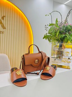 Bolsa Versace Medusa - top handle camel 
