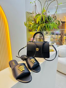 Chinelos Versace la medusa - Pretos