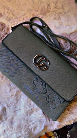 MOM-ments On the Go 👛💕🛍️🛒