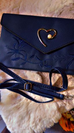 MOM-ments On the Go 👛💕🛍️🛒