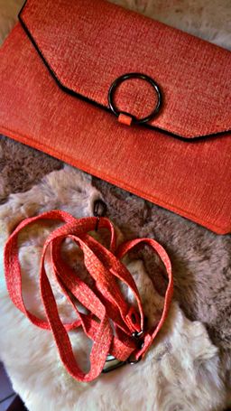 MOM-ments On the Go 👛💕🛍️🛒