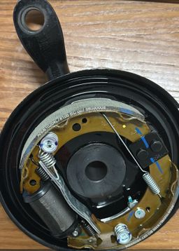 FRONT BRAKE ASSLY B B024113