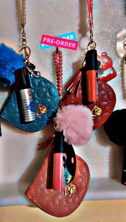 MOM-ments Pearls Purse N Pepper Spray 💕🛍️💪