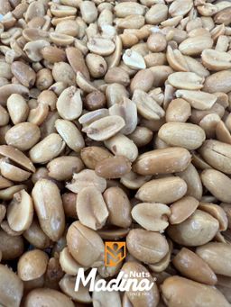 Fried peeled peanut فول سوداني مقلي 