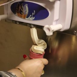 Rent Ice cream Machine 
