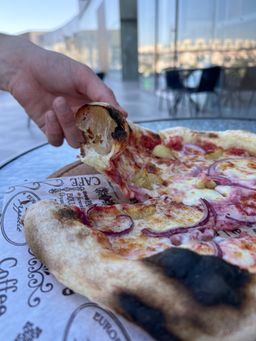 פיצה ויאולה s