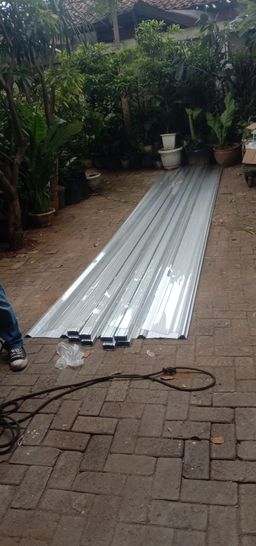 Atap Transparan Gelombang