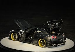 PGM MODEL 1/64 NISSAN SKYLINE GT-R (R35) ROCKET BUNNY