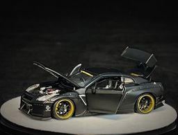 PGM MODEL 1/64 NISSAN SKYLINE GT-R (R35) ROCKET BUNNY