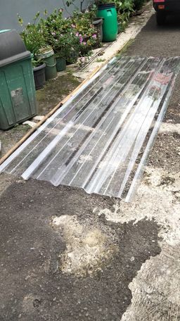 Atap Transparan Gelombang