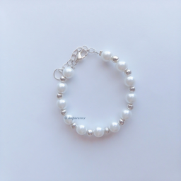 Classic Pearl Bracelet