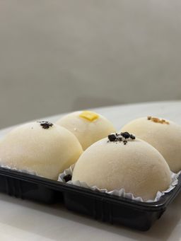 Snow Ball Mochi 