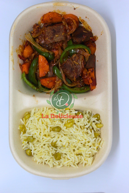 Viande de boeuf aux oignons sautés + riz basmati aux petits pois 